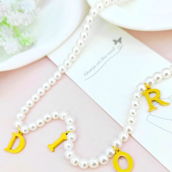 Very nice elegant necklace - Picture 2 of 3